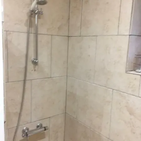 90m2, Grande Terrasse, 3 شقة *