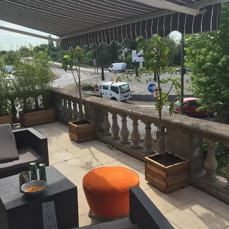 90m2, Grande Terrasse, 3 شقة *