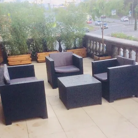 90m2, Grande Terrasse, 3 Apartment *
